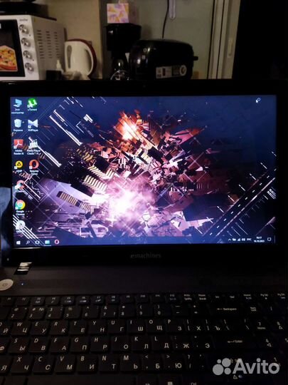 Отличный ноутбук Emachines(Acer)