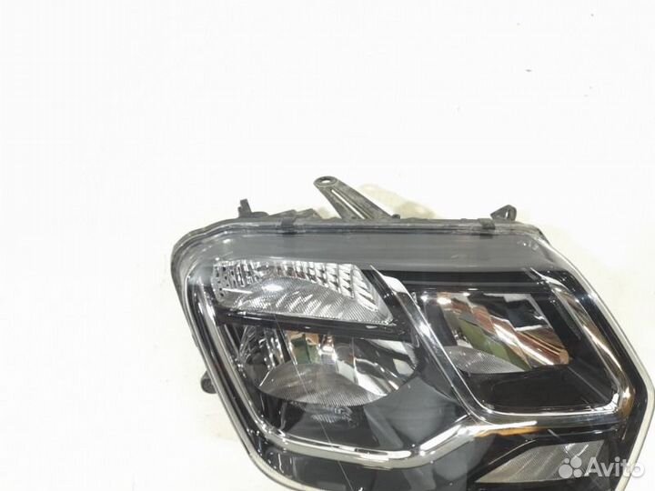 Фара правая Renault Duster 1 2015
