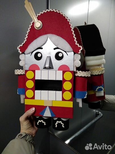 Щелкунчик, любимый герой новогодней сказки