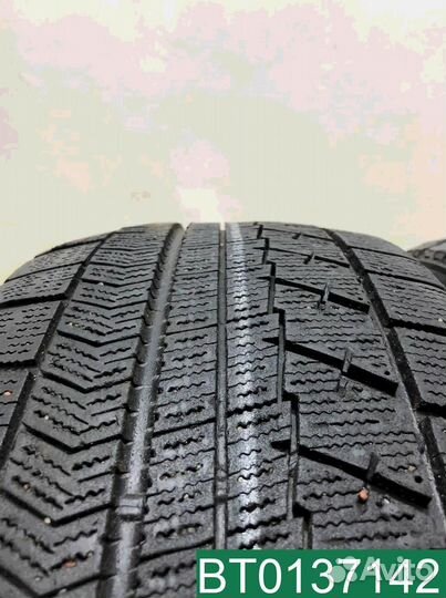 Bridgestone Blizzak VRX 235/45 R17 94S