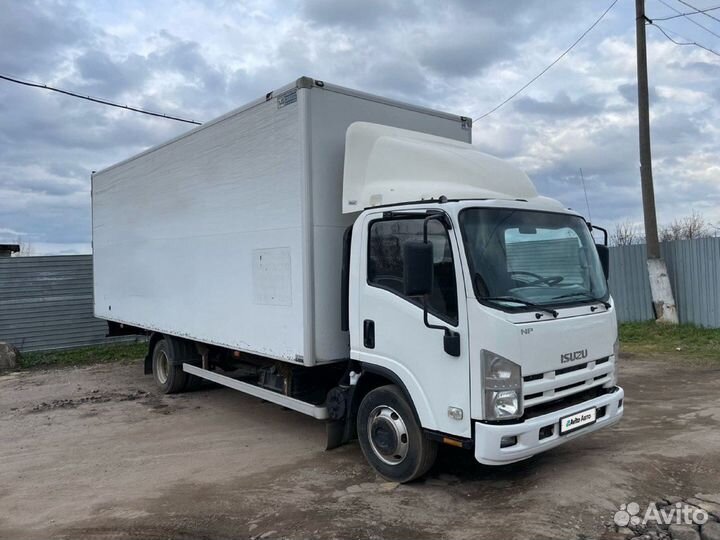 Isuzu NPR, 2015