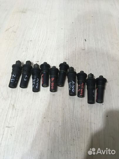 Форсунка 035133551F Ауди 100 C4