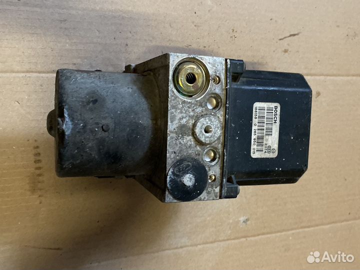 0265950015 Bosch Audi блок ABS
