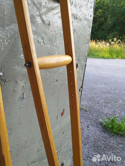 Костыли подмышечные деревянные