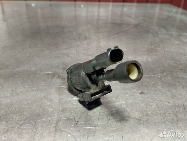 Клапан электромагнитный Mercedes C-Class W204