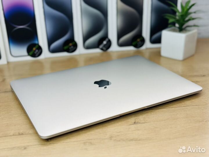 Apple MacBook Air 13 M1 16Gb/ SSD 512Gb Silver
