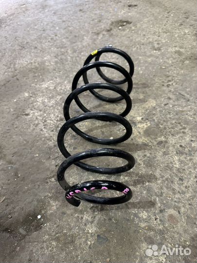 Пружина передняя Mazda Demio DY3W