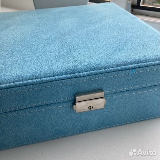 Шкатулка для украшений с замком