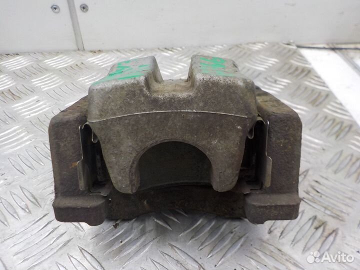 Суппорт тормозной задний левый Toyota Camry 2006-2