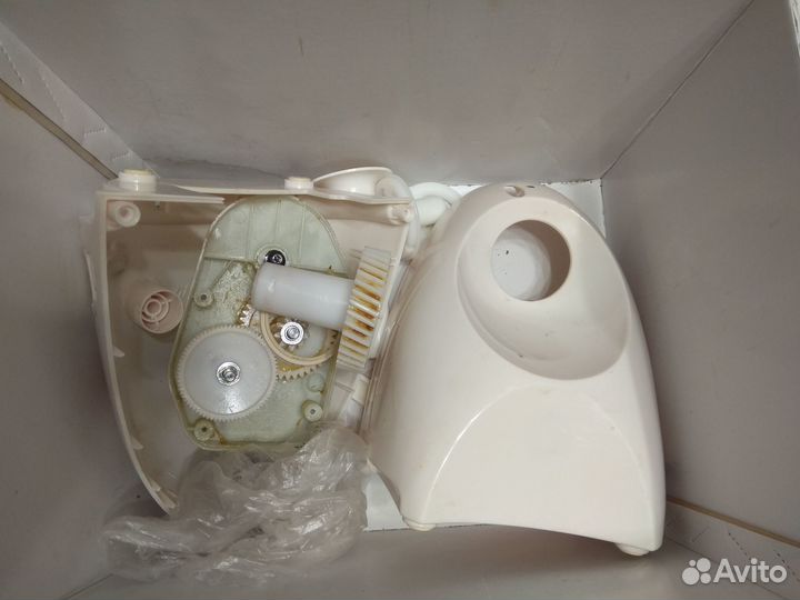 Мясорубка электрическая Rolsen бу