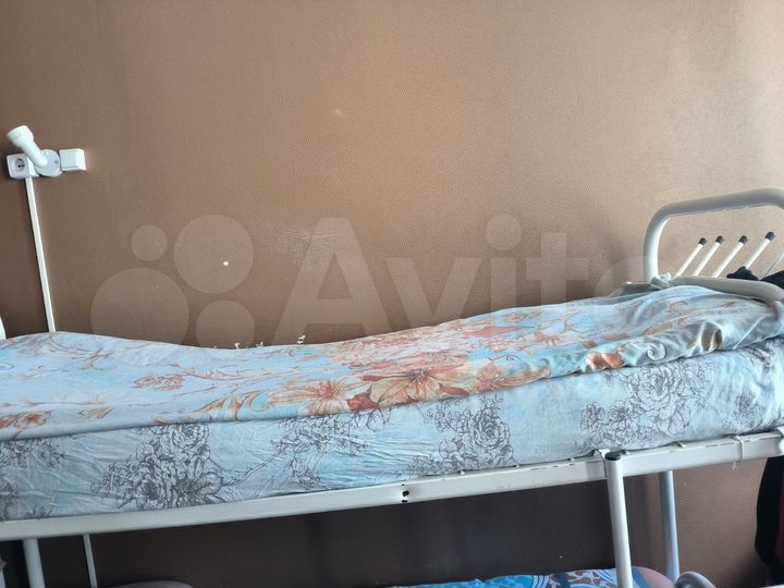 Комната 12 м², 1/4 эт.