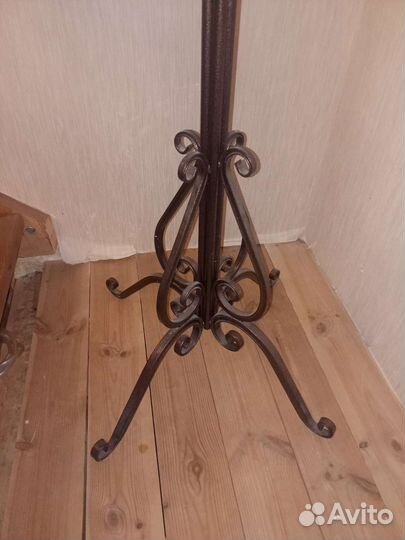 Вешалка для одежды напольная металлическая