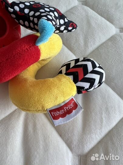 Погремушка - спиралька fisher price