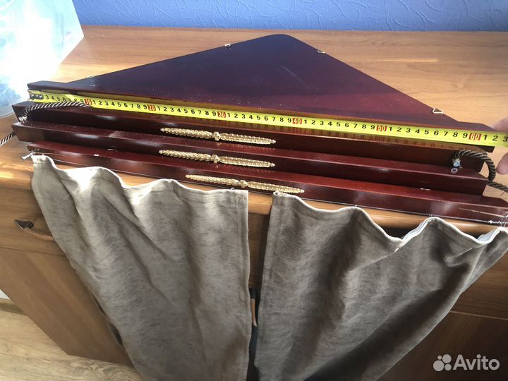 Полка угловая для икон