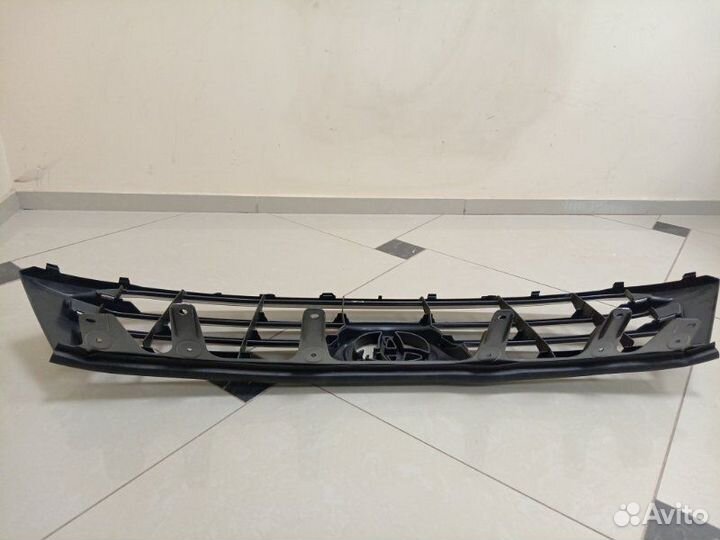 Решетка радиатора Toyota Highlander 2010