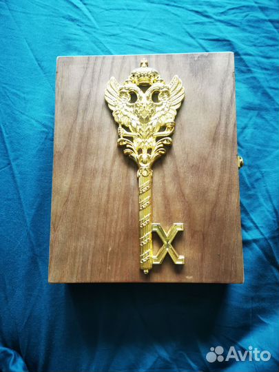 Ключница настенная из дерева