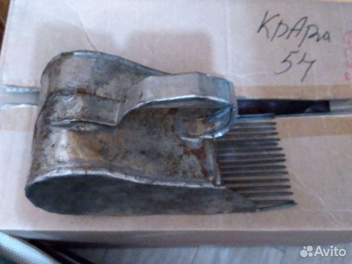 Совок для сбора ягод