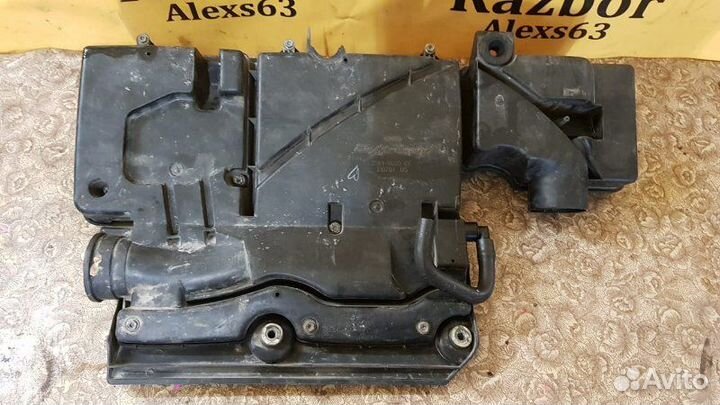 Корпус воздушного фильтра Ford Fusion 1.4 2007