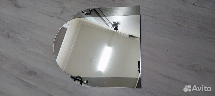 Зеркало настенное