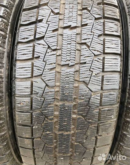 Toyo Observe Garit GIZ 225/55 R17 97Q