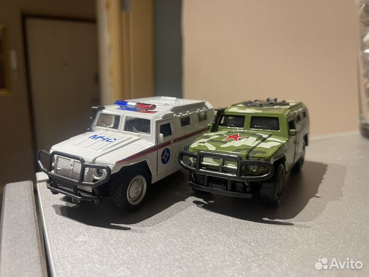 Модель автомобиля Тигр 1:43