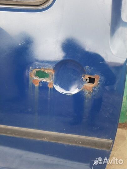 Дверь задняя правая Volkswagen Caddy 3 2004-2015