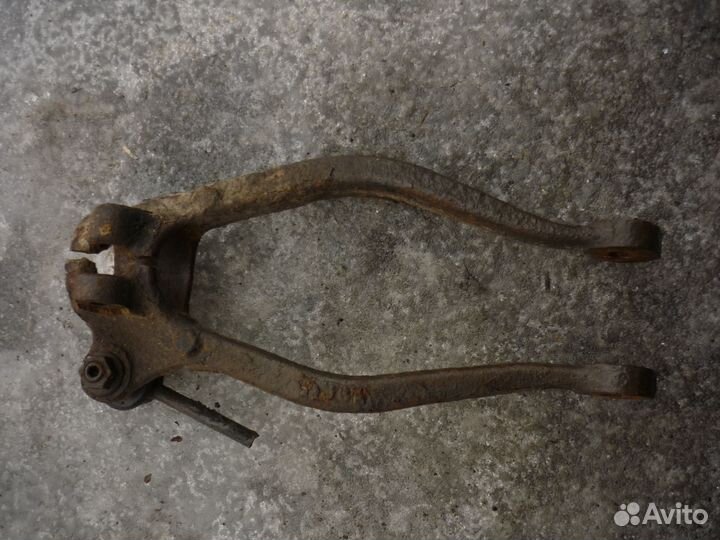 Вилка передней правой стойки Мазда 6 GG