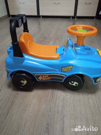 Машинка-каталка