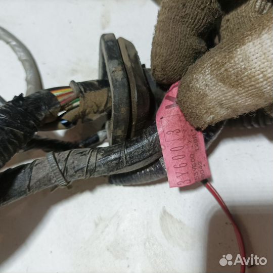 Проводка передней левой двери наNissan Maxima A33