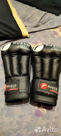 Перчатки для рукопашного боя