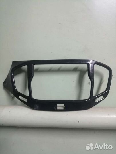 Накладка центральной консоли Веста