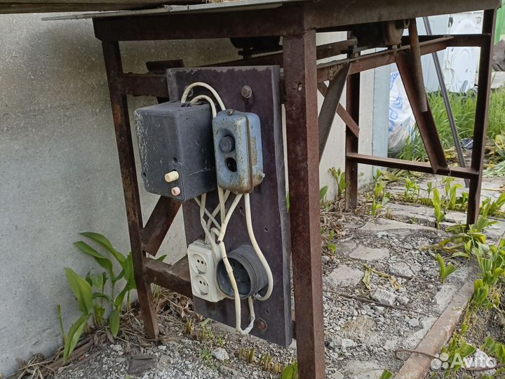 Продам пилораму с двигателем