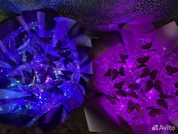 Букет из бабочек, сердечек