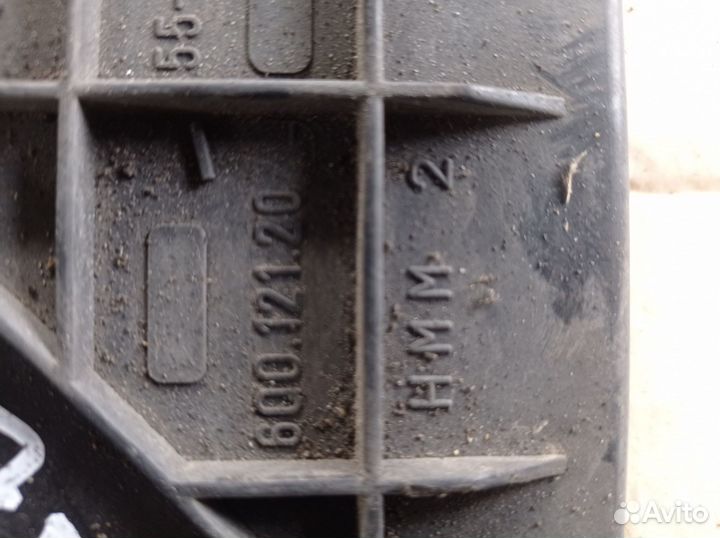 Диффузор радиатора Фольксваген Поло 2007 год