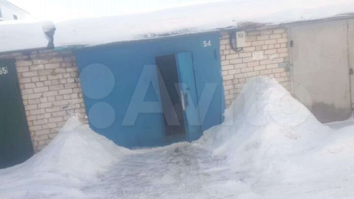 Гараж, > 30 м²