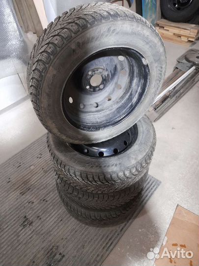 Nokian 9 на дисках 185-65-15
