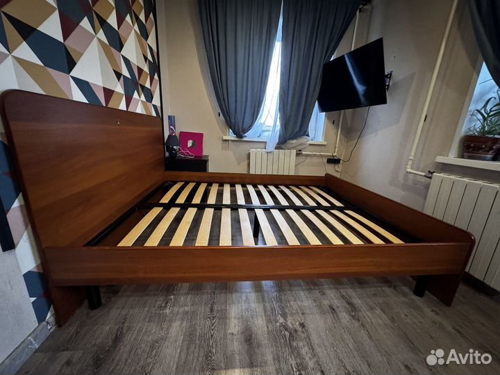 Кровать двухспальная 160 200 без матраса