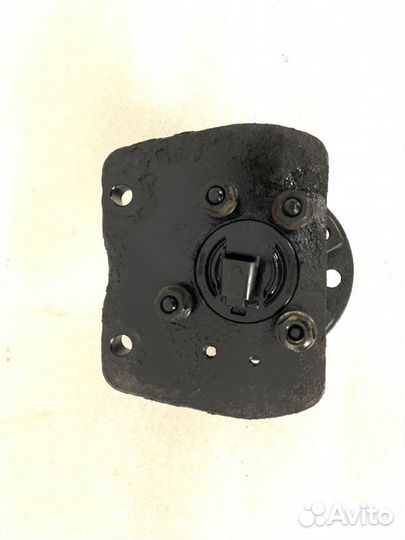 Ступица колеса задняя левая Opel Zafira B Z18XER