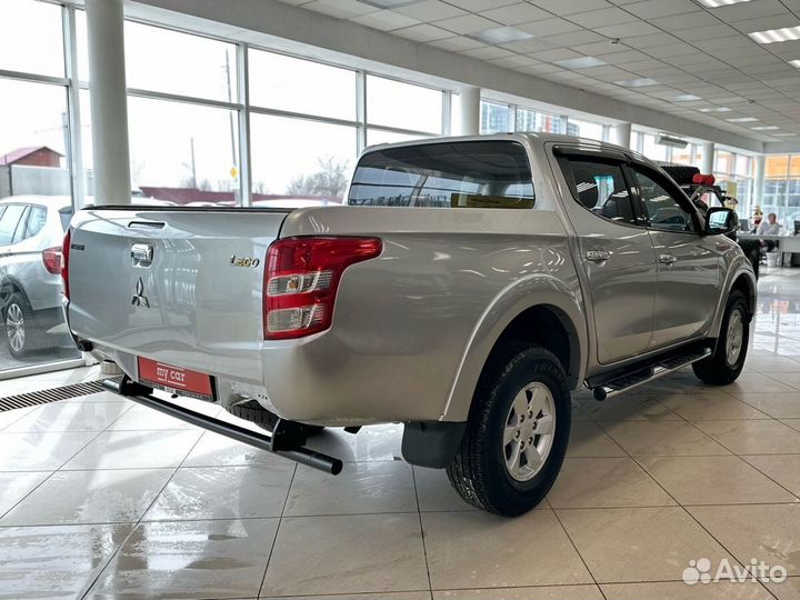 Mitsubishi L200 2.4 AT, 2016, 330 000 км