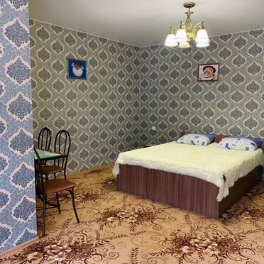 Комната 18 м² в 5-к., 1/1 эт.