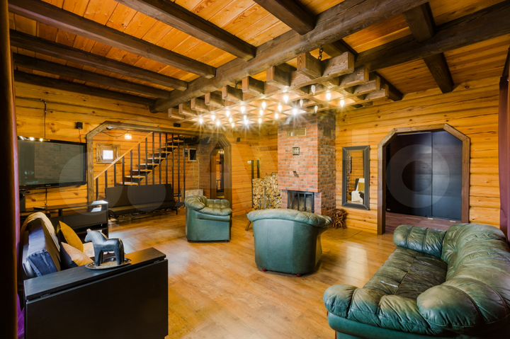 Коттедж 350 м² на участке 50 сот.