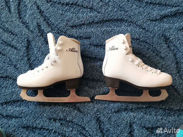 Коньки фигурные, размер 28