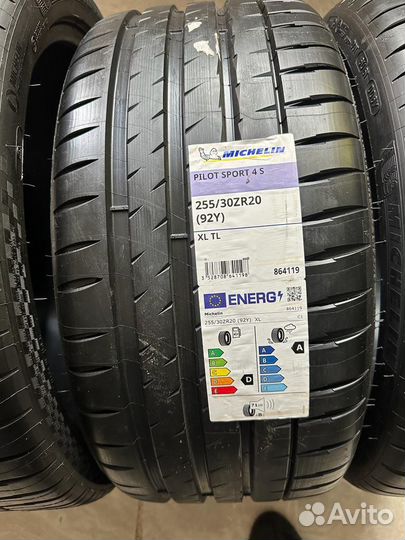 Michelin Pilot Sport 4 S 355/25 R21 и 255/30 R20