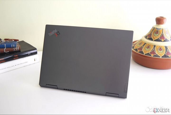 Lenovo ThinkPad X1 Yoga Gen 8