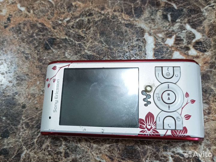 Sony Ericsson W595