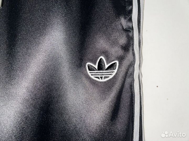 Спортивные штаны adidas