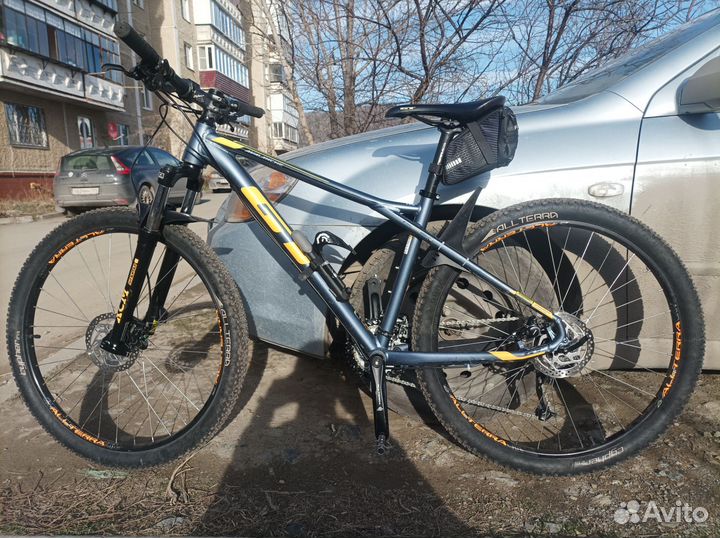 Велосипед GT avalanche comp