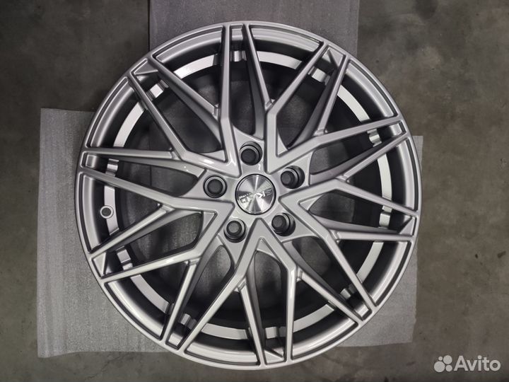 Диски skad Азимут R17x7j 5x114.3 et 40 цо 66.1