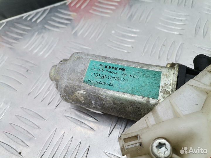 Стеклоподъемник для Volvo S40 V40 1