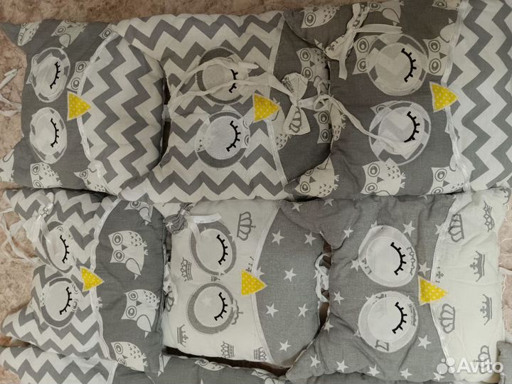 Бортики в кроватку, балдахин и держатель